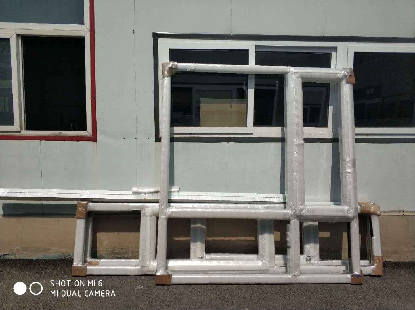 鞍山市天乙门窗产业无限公司向丹东客户发货(图3)