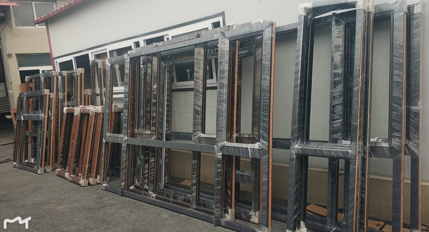 鞍山市天乙门窗产业无限公司沈阳经销商所定货品已实现，颠末查验落后行包装，筹办发货