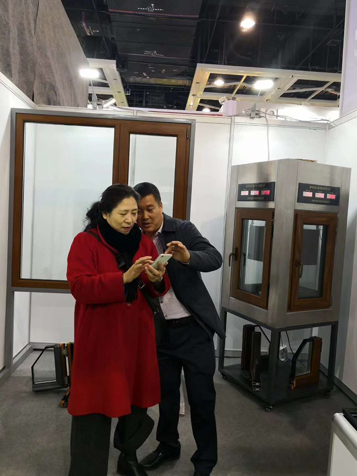 鞍山市天乙门窗无限公司参展2018中国国际沈阳门窗幕墙博览会(图4) 鞍山市天乙门窗无限公司参展2018中国国际沈阳门窗幕墙博览会(图4)